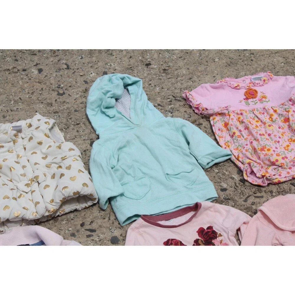 Lot of 31 pcs Baby Girl Clothes 12M, 12-18M Outfits Sleepers CUTE FALL Wardrobe